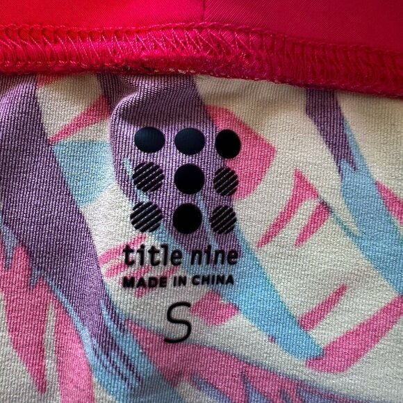 New Title Nine Sunbuster Long Sleeve 1/4 Zip Pullover Small NWT - Picture 4 of 11